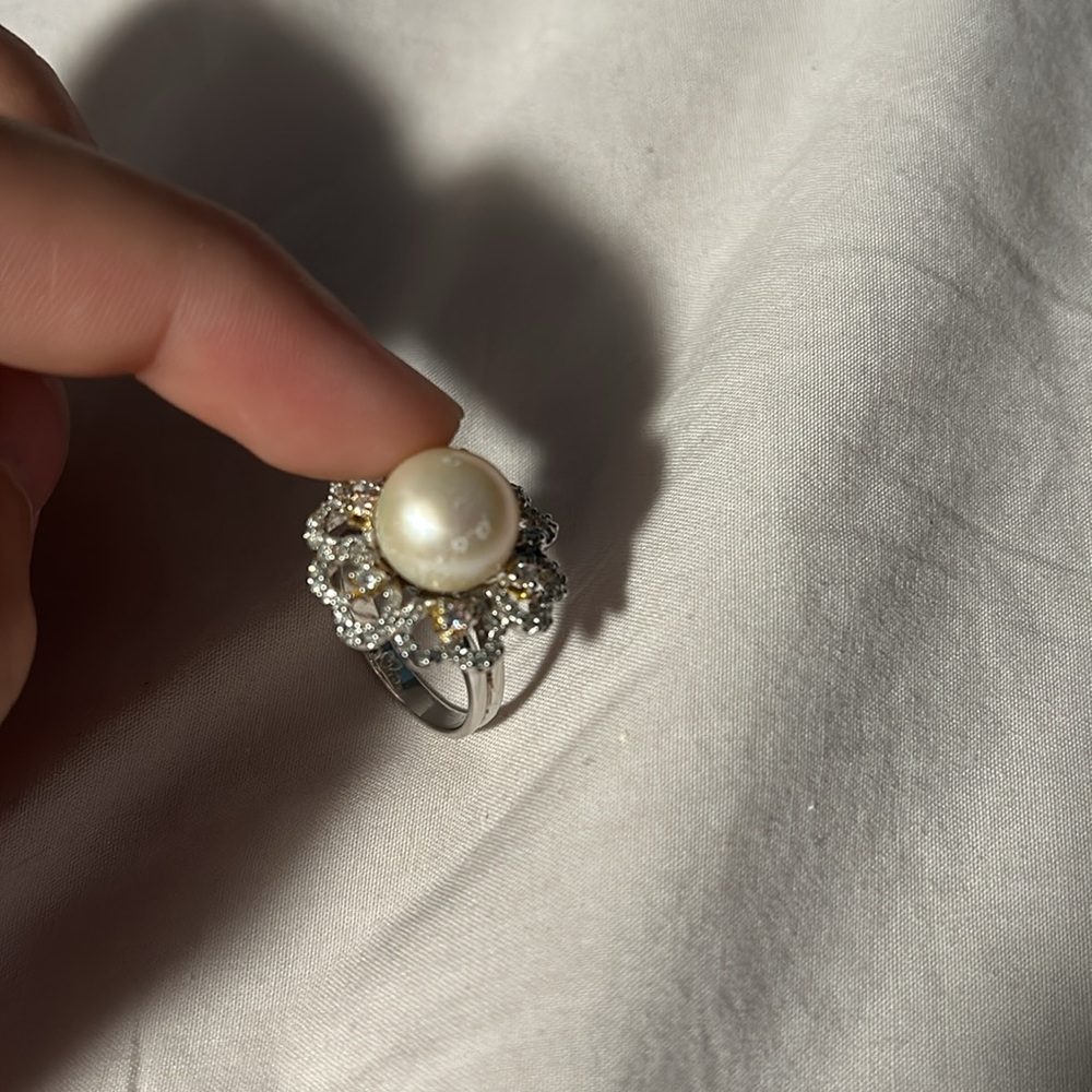 Pearl ring